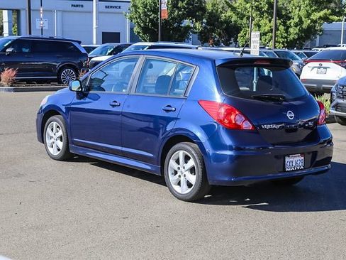 Used 2012 Nissan Versa Hatchback w/ SL Navigation Pkg FWD image 2