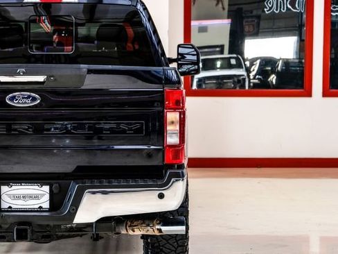 Used 2021 Ford F250 Lariat w/ Chrome Package image 41