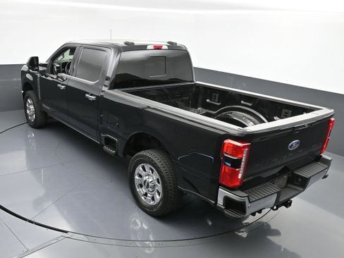 Used 2024 Ford F250 Lariat w/ Lariat Ultimate Package image 32