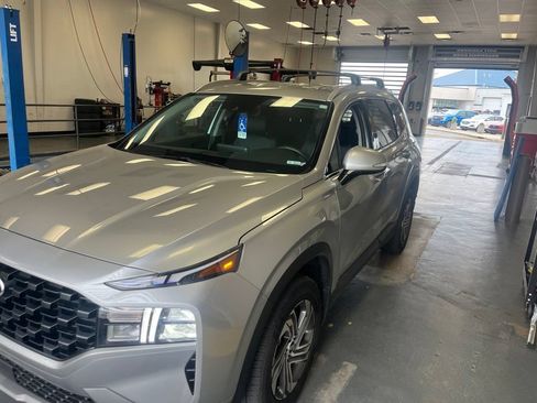 Used 2023 Hyundai Santa Fe SEL AWD/4WD image 2