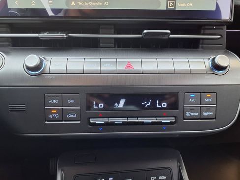 Used 2024 Hyundai Kona Limited FWD image 24