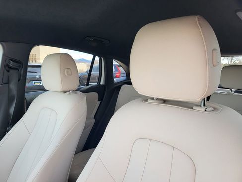 Used 2025 Mercedes-Benz GLA 250 4MATIC image 16