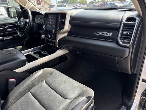 Used 2021 RAM 1500 Laramie RWD image 12