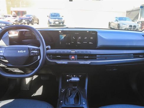 Used 2025 Kia K4 EX image 13