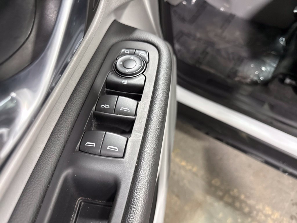 Used 2024 GMC Terrain SLE FWD image 22