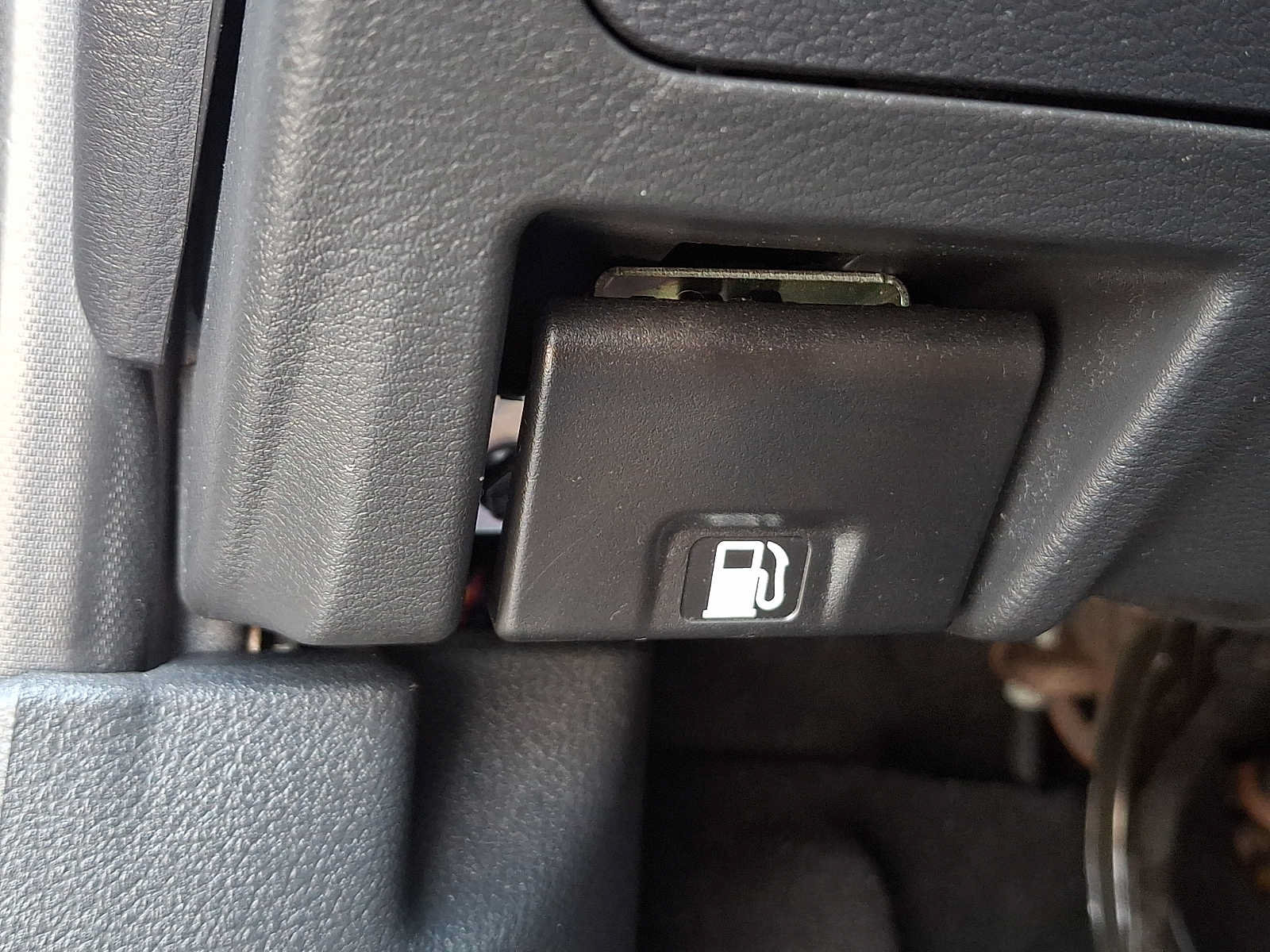 Used 2022 Nissan Sentra SR w/ Trunk Package FWD image 25
