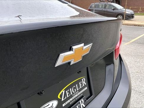 Used 2023 Chevrolet Malibu LT FWD image 30