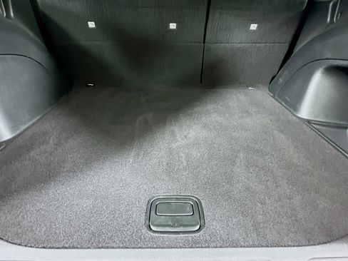 Used 2022 Jeep Grand Cherokee Limited image 29