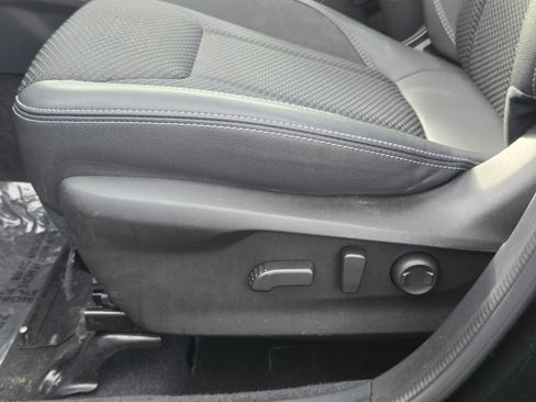 Used 2022 Subaru Forester Premium AWD/4WD image 24
