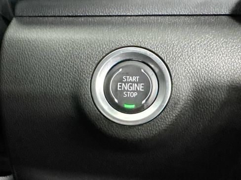 Used 2025 GMC Terrain Elevation AWD/4WD image 17