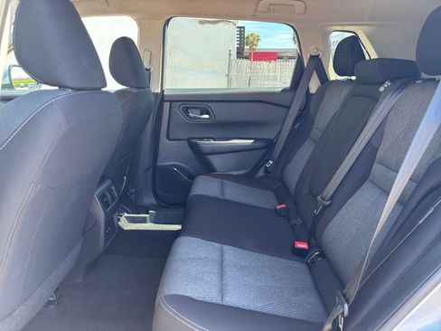 Used 2025 Nissan Rogue SV AWD/4WD image 28