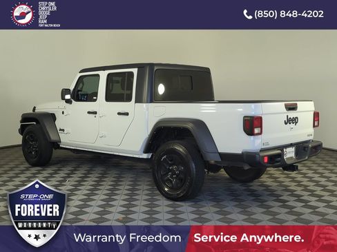Used 2021 Jeep Gladiator Sport w/ Trailer Tow Package AWD/4WD image 4