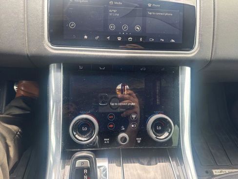 Used 2019 Land Rover Range Rover Sport Supercharged AWD/4WD image 21