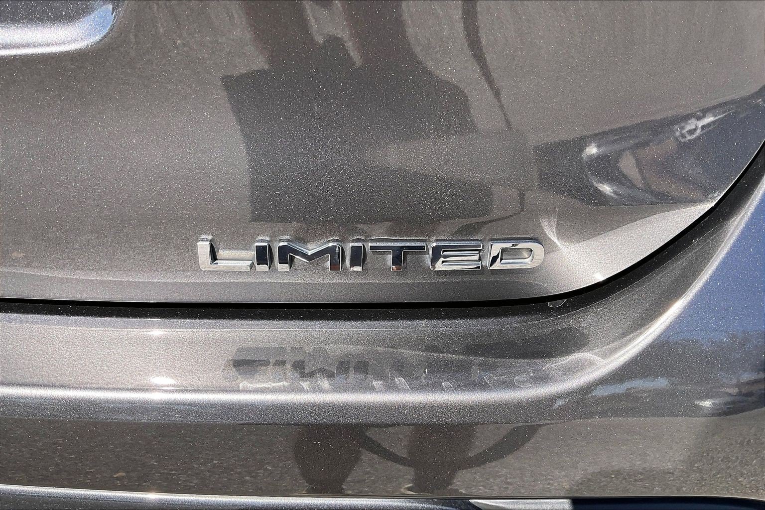 Used 2023 Toyota Highlander Limited AWD/4WD image 10