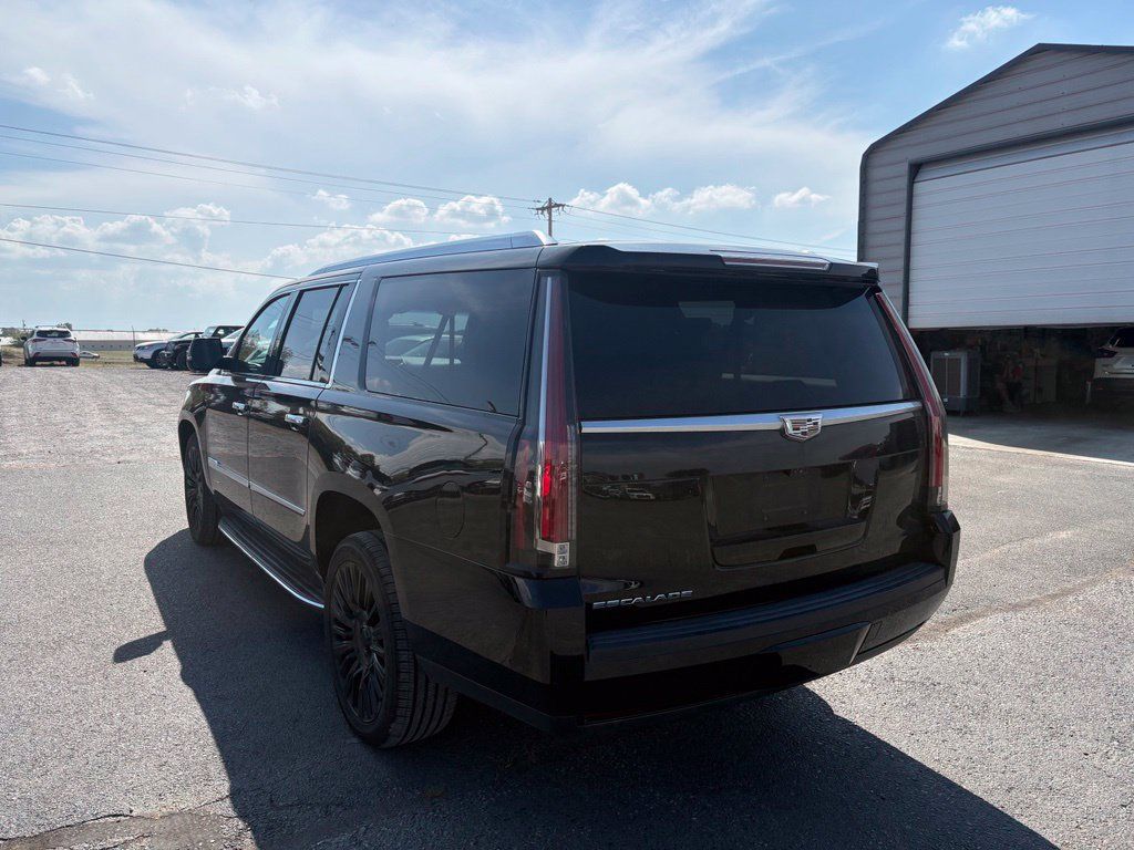 Used 2017 Cadillac Escalade ESV Premium Luxury AWD/4WD image 5