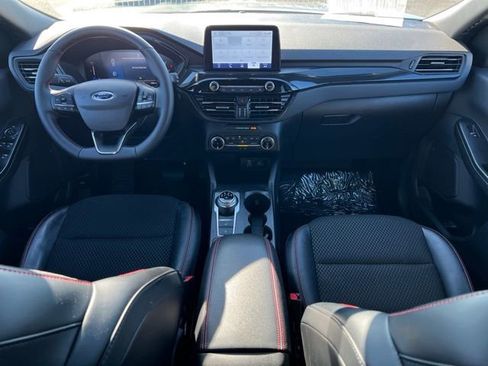 Used 2025 Ford Escape ST-Line image 13