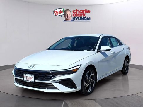 New 2026 Hyundai Elantra Limited FWD image 1