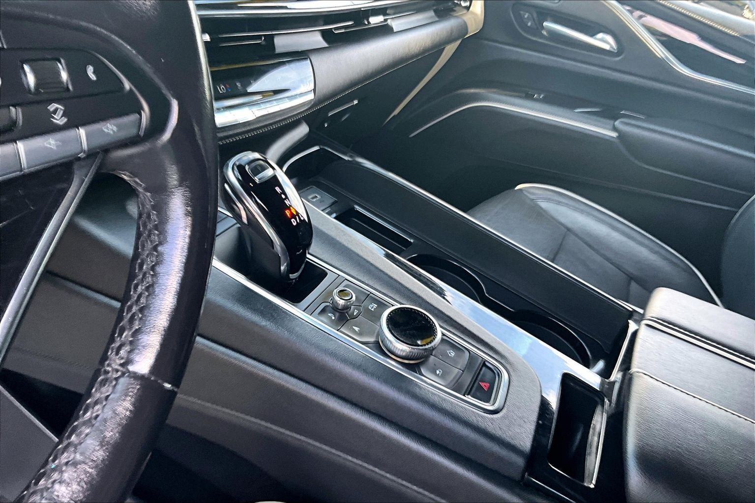 Used 2023 Cadillac Escalade Sport AWD/4WD image 15