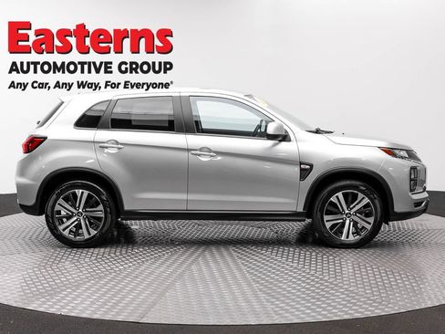 Used 2025 Mitsubishi Outlander Sport SE AWD/4WD image 4