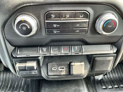 Used 2023 GMC Sierra 2500 Pro w/ Convenience Package AWD/4WD image 17