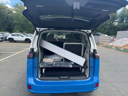 New 2025 Volkswagen ID. Buzz 1st Edition image 14