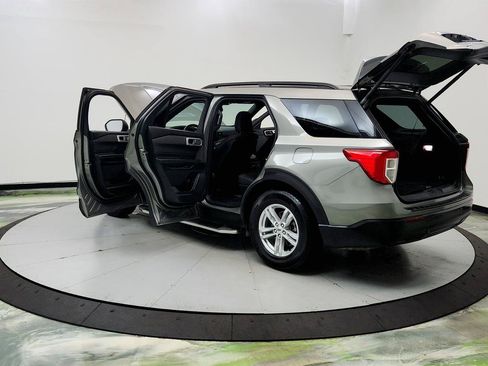 Used 2020 Ford Explorer XLT RWD image 12