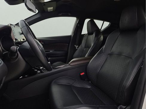 Used 2019 Toyota C-HR Limited image 13