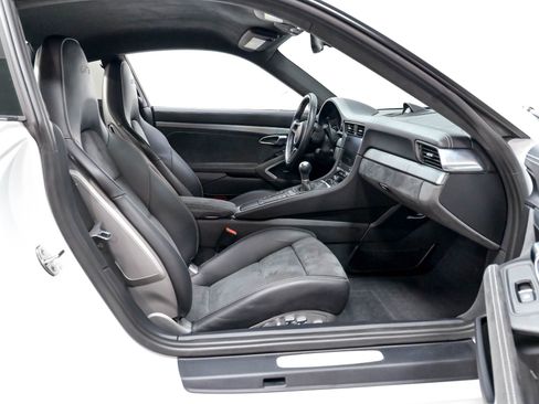 Used 2018 Porsche 911 GT3 RWD image 33