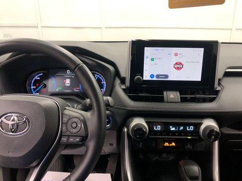 Used 2023 Toyota RAV4 XLE w/ XLE Grade Weather Package AWD/4WD image 20