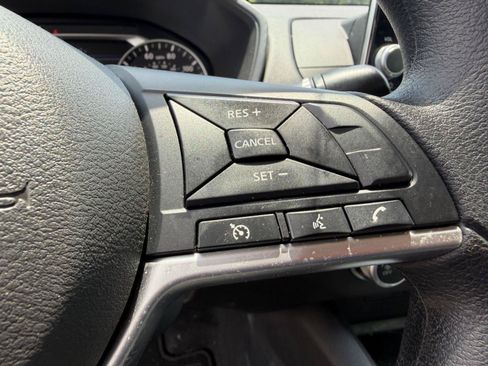 Used 2022 Nissan Altima 2.5 SV FWD image 11