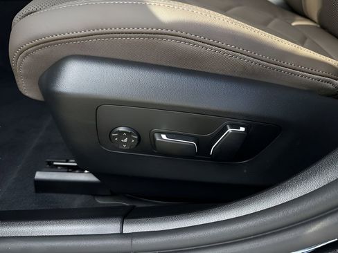 Used 2026 BMW 530i xDrive w/ M Sport Package image 30