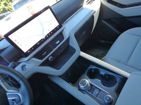 New 2026 Ford Explorer Active image 29