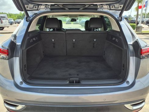 Used 2022 Buick Envision Essence w/ Safety Package FWD image 7