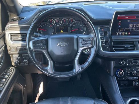 Used 2021 Chevrolet Suburban RST w/ Luxury Package image 8