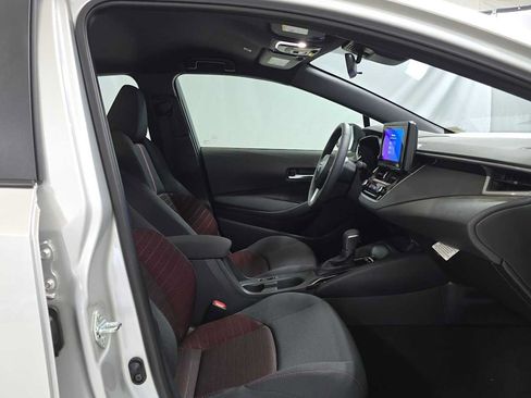 Used 2026 Toyota Corolla SE FWD image 9