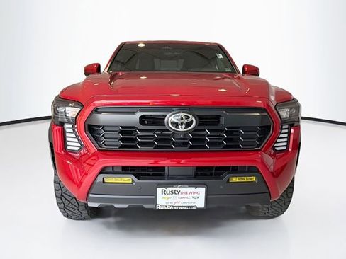 Used 2025 Toyota Tacoma TRD Off-Road w/ TRD Off Road Premium Package AWD/4WD image 2