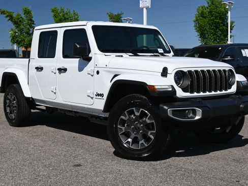 New 2026 Jeep Gladiator Sport AWD/4WD image 2