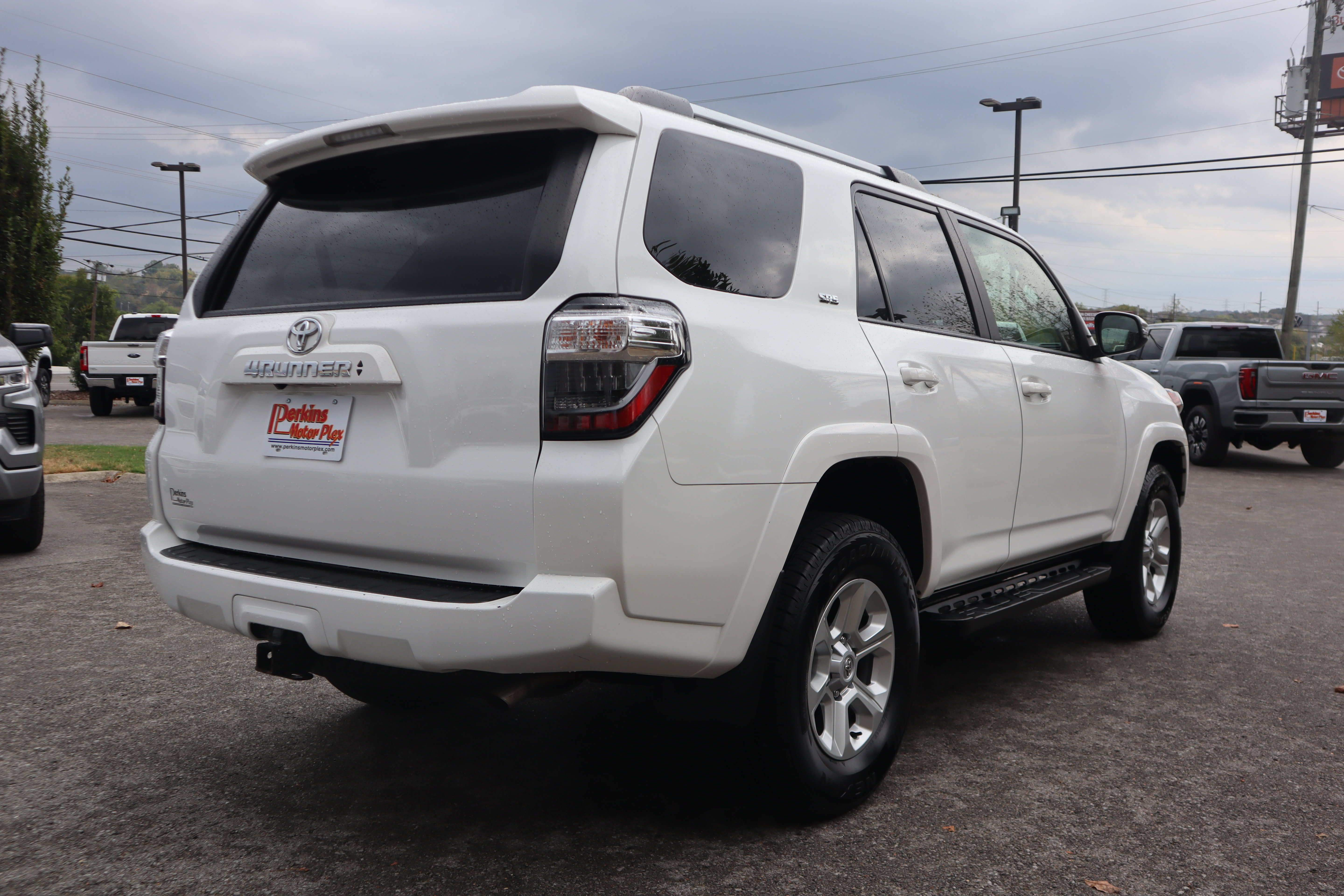 Used 2023 Toyota 4Runner SR5 Premium w/ Moonroof Package AWD/4WD image 7