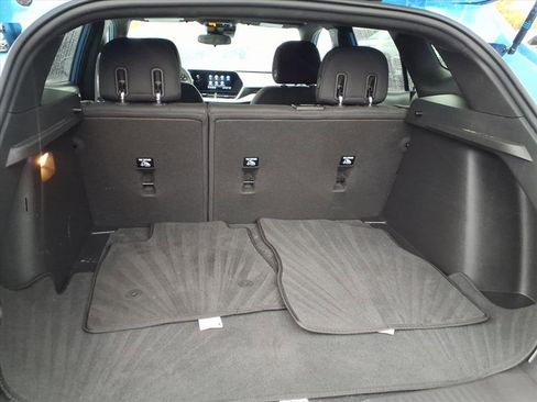 Used 2024 Chevrolet Trax RS w/ Driver Confidence Package image 21