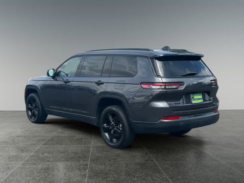 Used 2022 Jeep Grand Cherokee L Altitude image 5