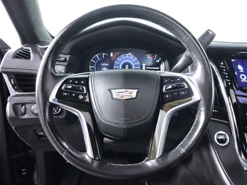 Used 2016 Cadillac Escalade Platinum AWD/4WD image 11