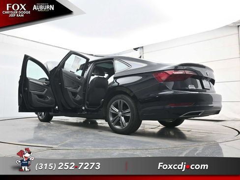 Used 2020 Volkswagen Jetta R-Line w/ R-Line Cold Weather Package image 37