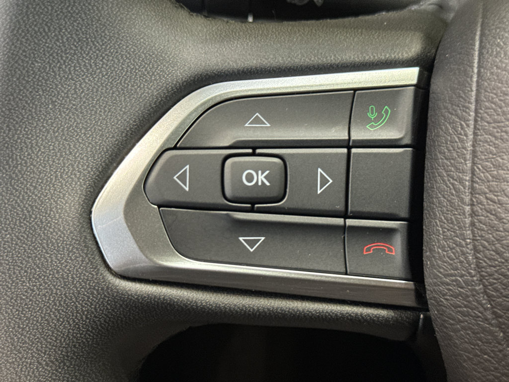 Used 2024 Jeep Compass Latitude AWD/4WD image 22