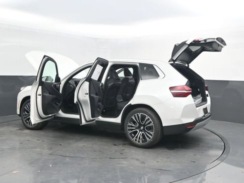 Used 2025 BMW X3 xDrive30i w/ Premium Package image 50