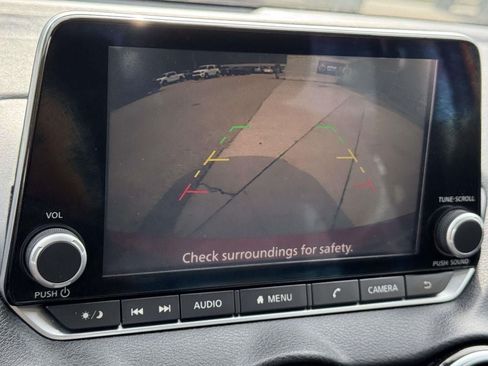 Used 2021 Nissan Sentra SR FWD image 4