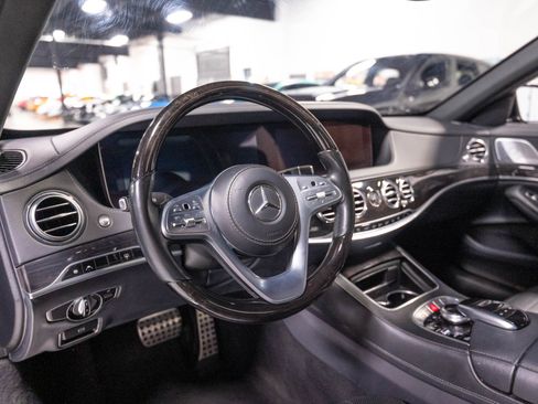 Used 2019 Mercedes-Benz S 560 4MATIC Sedan image 9