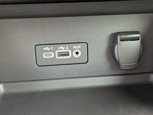 Used 2021 Nissan Sentra SR w/ SR Premium Package FWD image 25