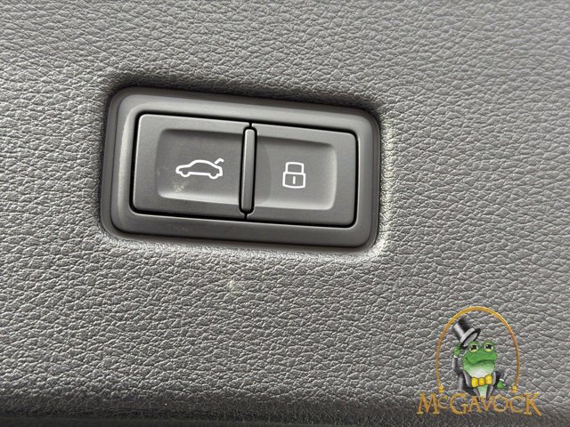 Used 2026 Audi Q8 Premium Plus w/ Premium Plus Package AWD/4WD image 32