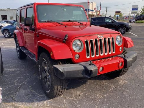 Used 2016 Jeep Wrangler Unlimited Sahara w/ Connectivity Group AWD/4WD image 1
