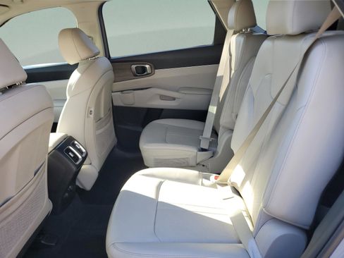 Certified 2023 Kia Sorento EX image 11